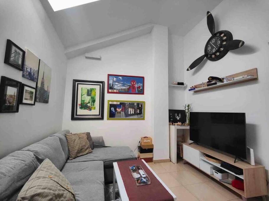 Apartamento Recien Reformado En Barajas Pueblo Madrid Exterior photo
